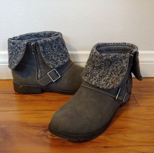 Knit/faux suede booties